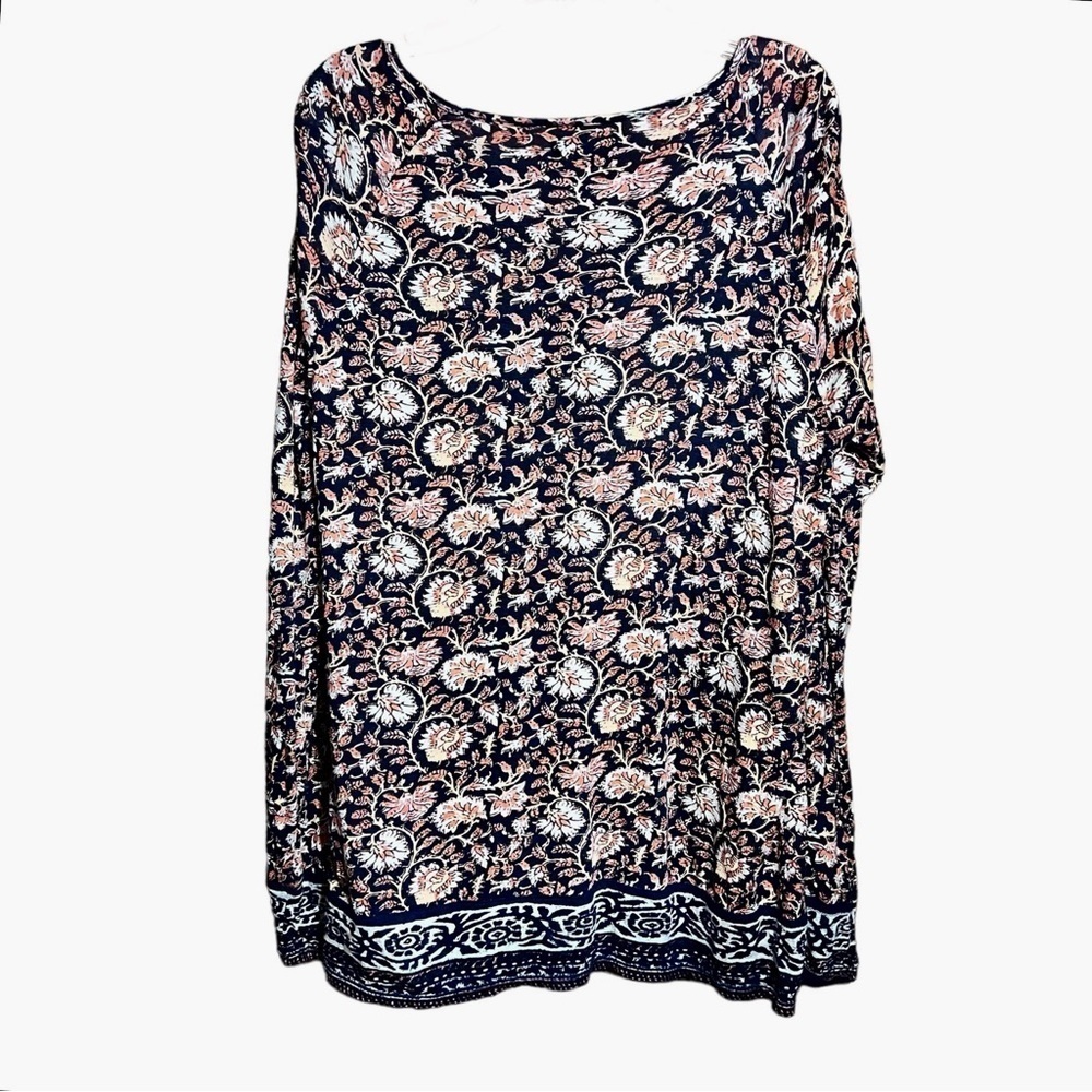 Lucky Brand (EUC) Top with Front Tie Size Medium - Picture 10 of 11